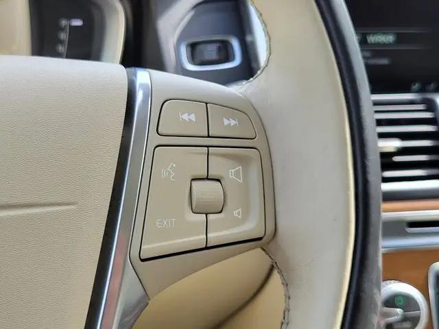 2016 Volvo XC60 T5 Platinum