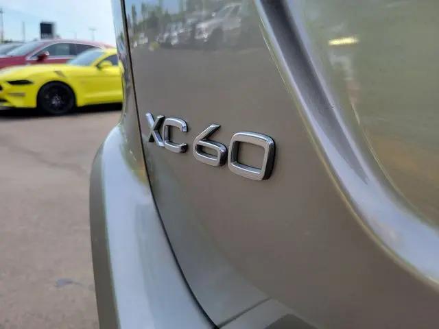2016 Volvo XC60 T5 Platinum
