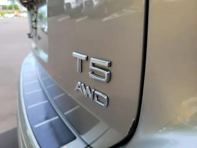 2016 Volvo XC60 T5 Platinum