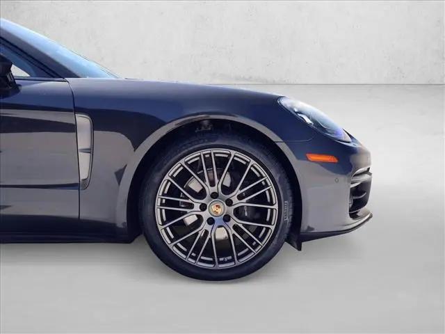 2023 Porsche Panamera Platinum Edition