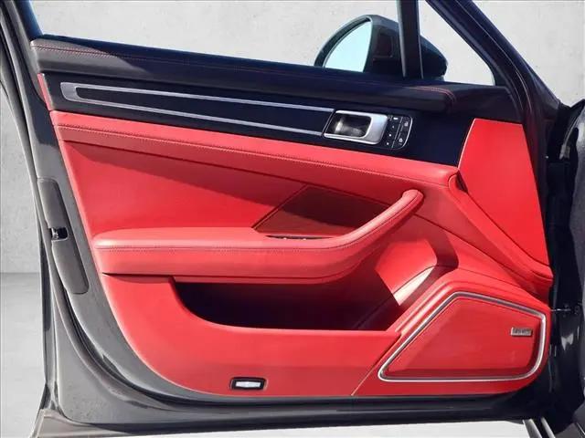 2023 Porsche Panamera Platinum Edition