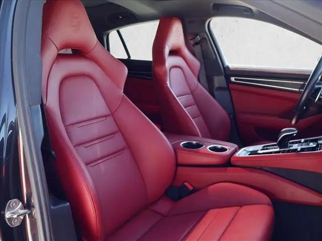 2023 Porsche Panamera Platinum Edition