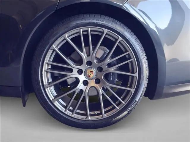 2023 Porsche Panamera Platinum Edition