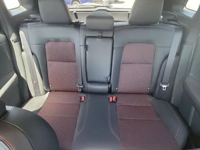 2025 Nissan Kicks SR FWD