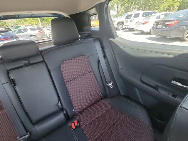 2025 Nissan Kicks SR FWD