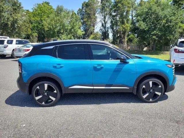 2025 Nissan Kicks SR FWD