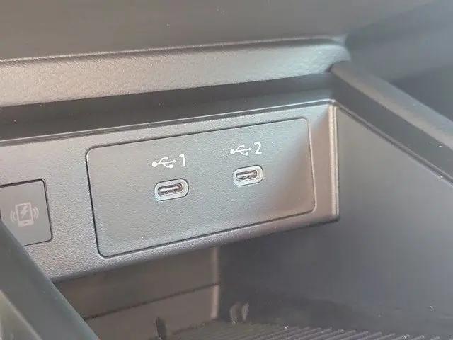 2025 Nissan Kicks SR FWD