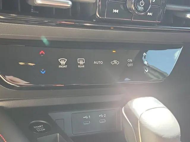 2025 Nissan Kicks SR FWD