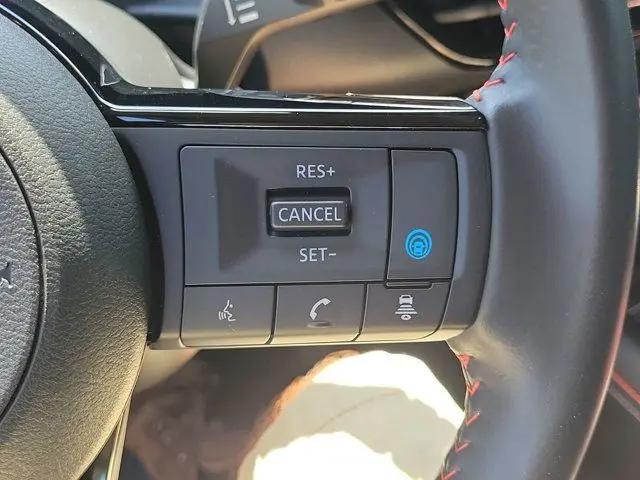 2025 Nissan Kicks SR FWD