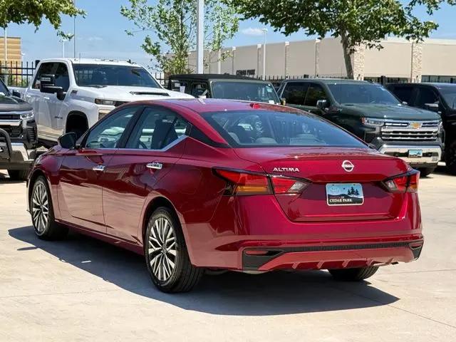 2025 Nissan Altima SV FWD