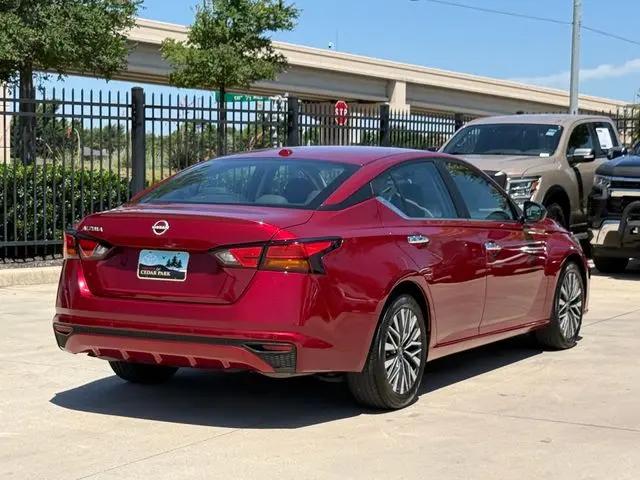 2025 Nissan Altima SV FWD