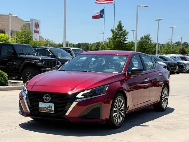 2025 Nissan Altima SV FWD