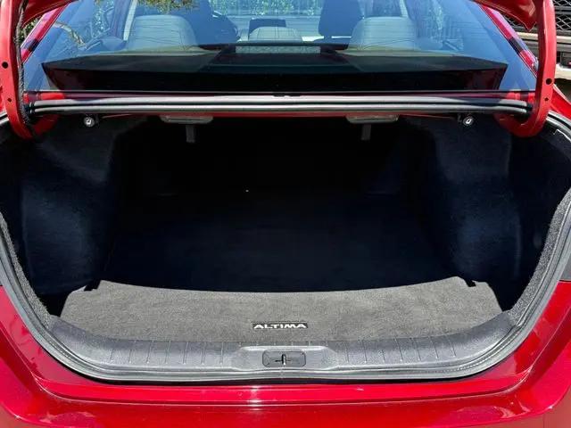 2025 Nissan Altima SV FWD