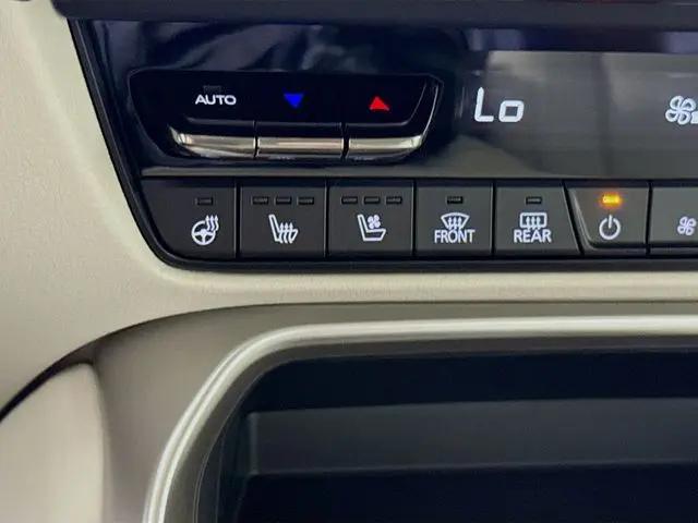 2026 Mazda X-90 Premium Plus