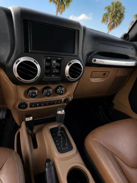 2013 Jeep Wrangler Unlimited Sahara