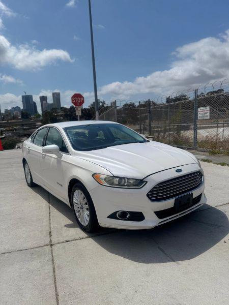 2013 Ford Fusion Hybrid SE