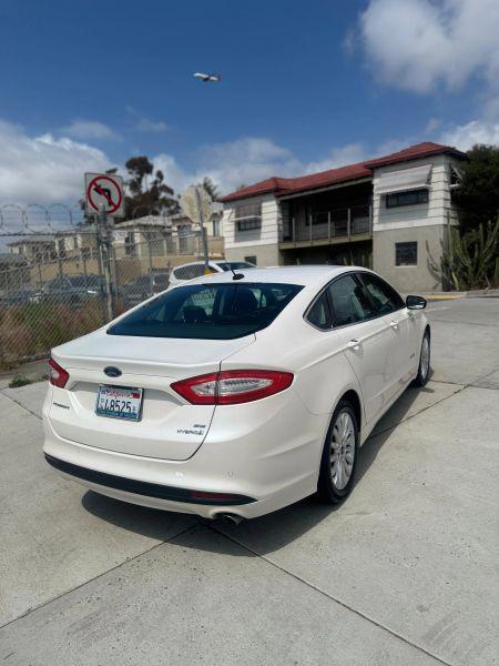 2013 Ford Fusion Hybrid SE