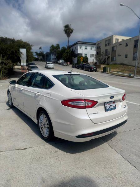 2013 Ford Fusion Hybrid SE