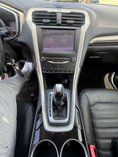 2013 Ford Fusion Hybrid SE