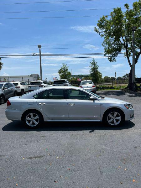 2015 Volkswagen Passat 1.8T Limited Edition
