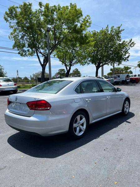 2015 Volkswagen Passat 1.8T Limited Edition