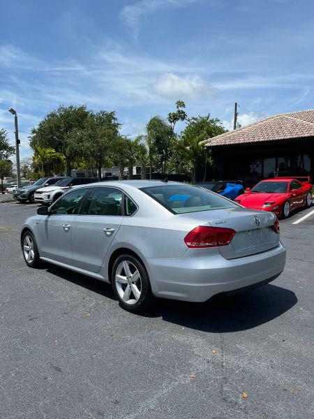 2015 Volkswagen Passat 1.8T Limited Edition