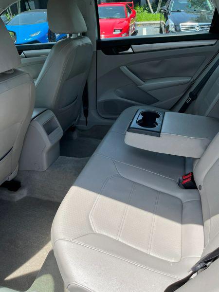 2015 Volkswagen Passat 1.8T Limited Edition