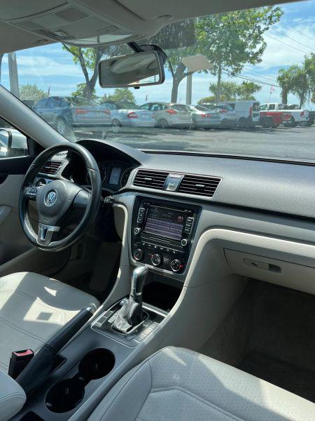 2015 Volkswagen Passat 1.8T Limited Edition