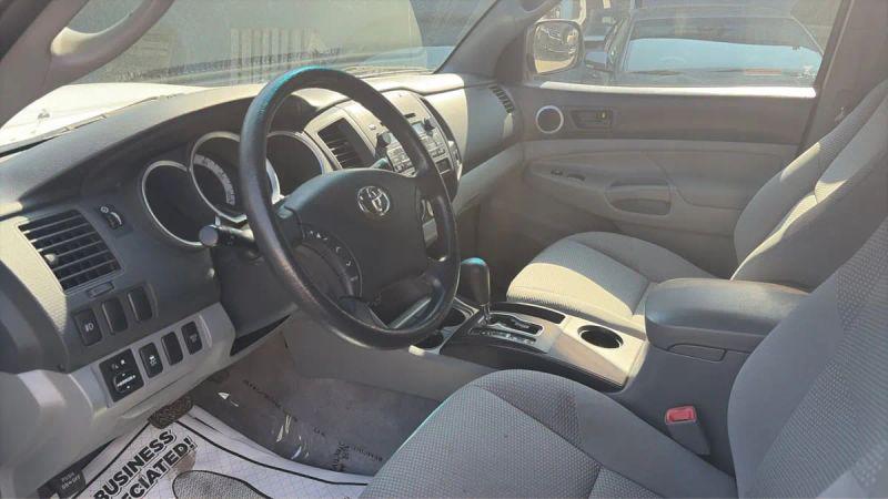 2011 Toyota Tacoma Base V6