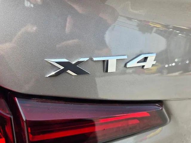 2024 Cadillac XT4 AWD Premium Luxury