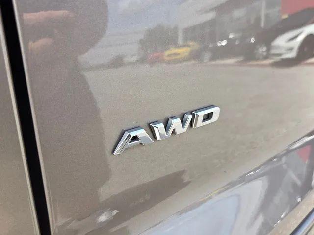 2024 Cadillac XT4 AWD Premium Luxury