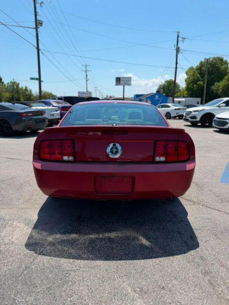 2008 Ford Mustang V6 Deluxe