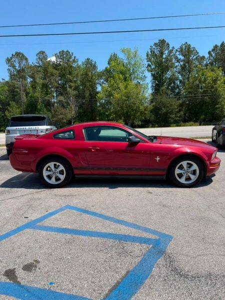 2008 Ford Mustang V6 Deluxe