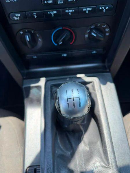 2008 Ford Mustang V6 Deluxe