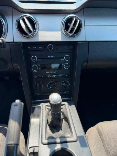 2008 Ford Mustang V6 Deluxe