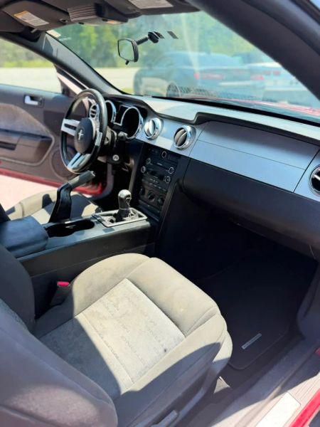 2008 Ford Mustang V6 Deluxe