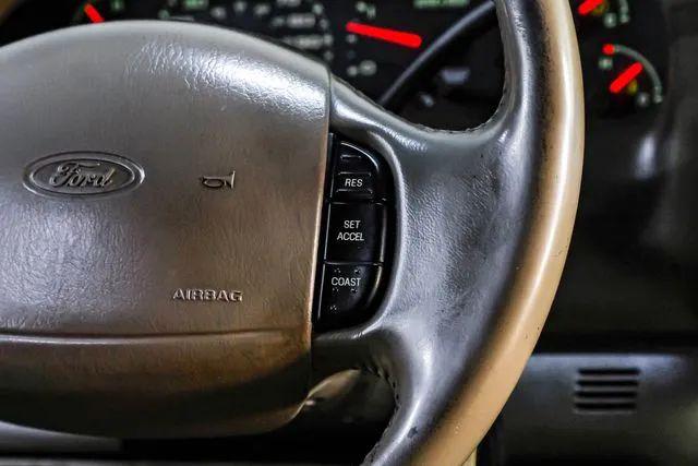 2002 Ford F-350 Base