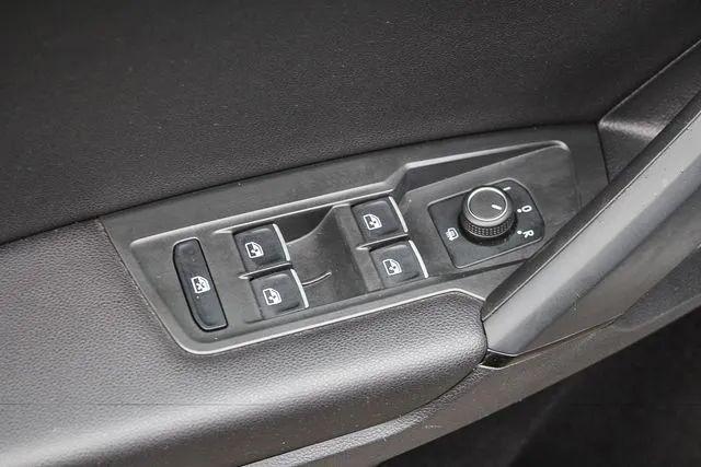 2019 Volkswagen Tiguan 2.0T SE