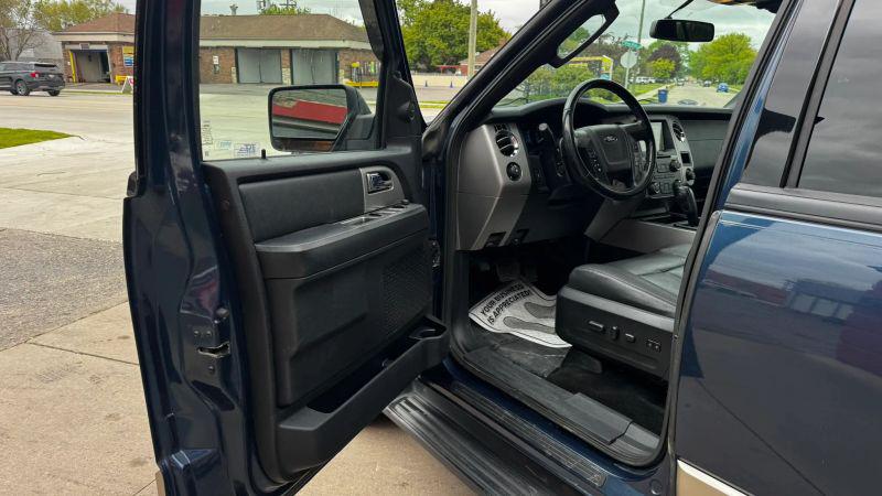 2017 Ford Expedition EL XLT