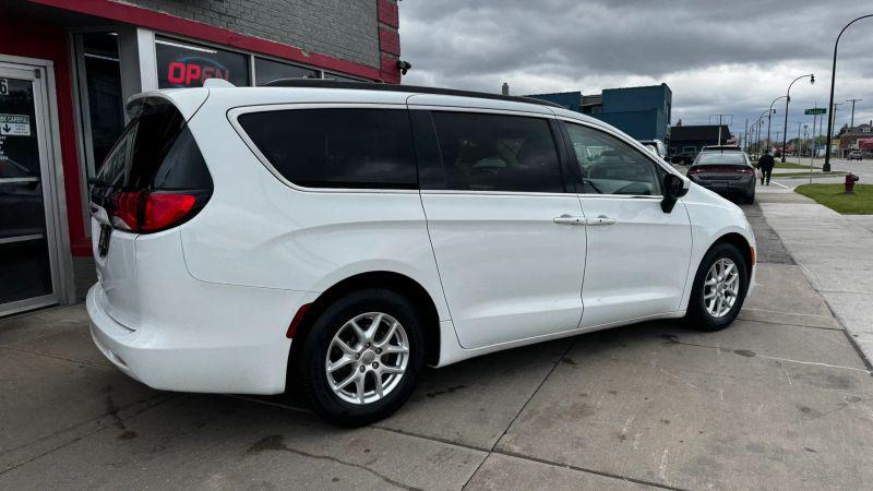 2020 Chrysler Voyager LXI
