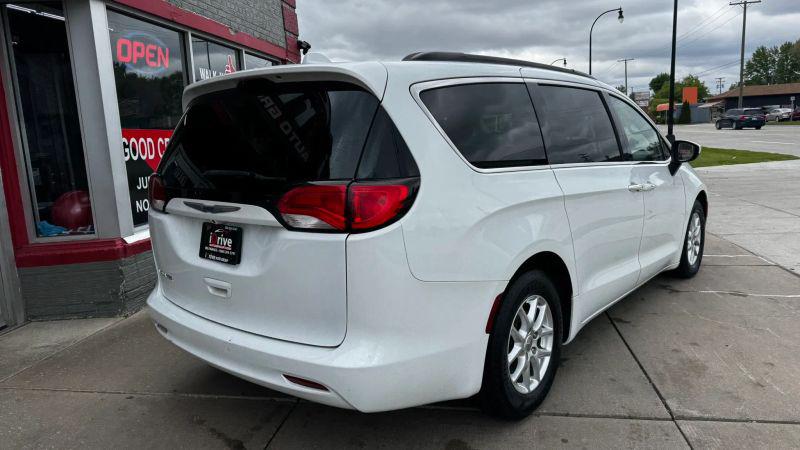 2020 Chrysler Voyager LXI