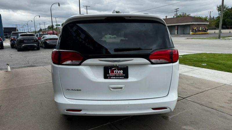 2020 Chrysler Voyager LXI