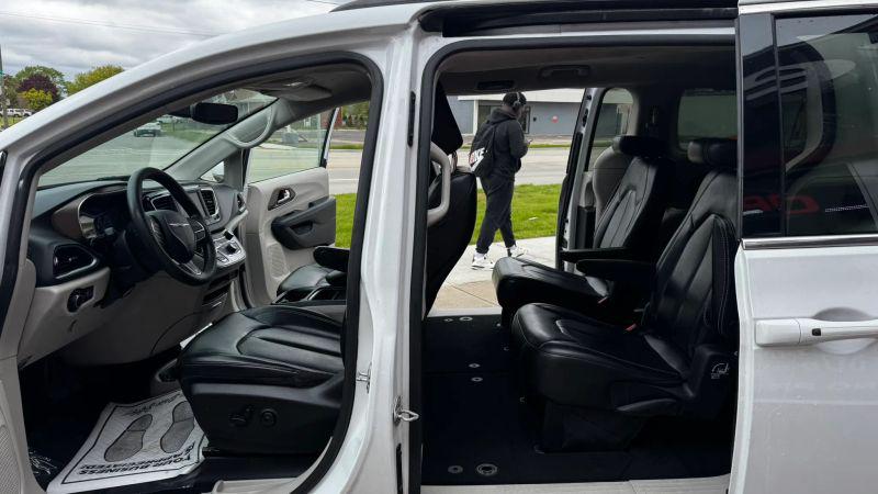 2020 Chrysler Voyager LXI