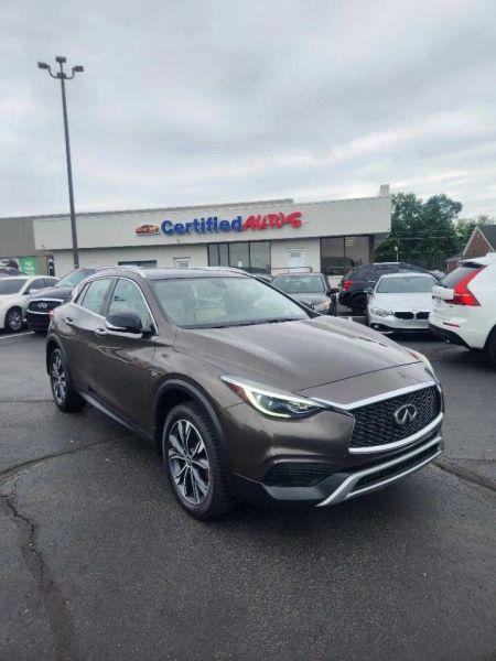 2019 INFINITI QX30 LUXE