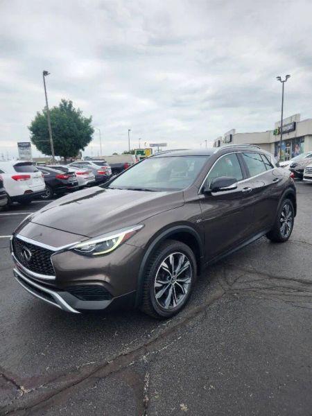 2019 INFINITI QX30 LUXE