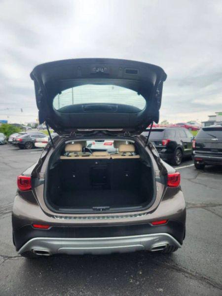 2019 INFINITI QX30 LUXE