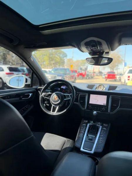 2018 Porsche Macan Base