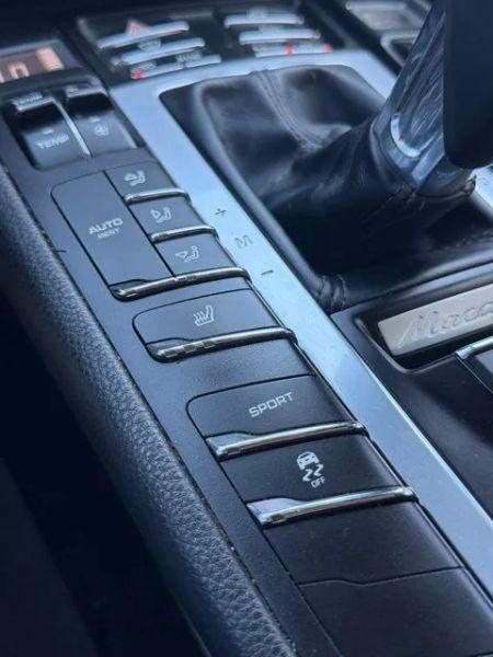 2018 Porsche Macan Base