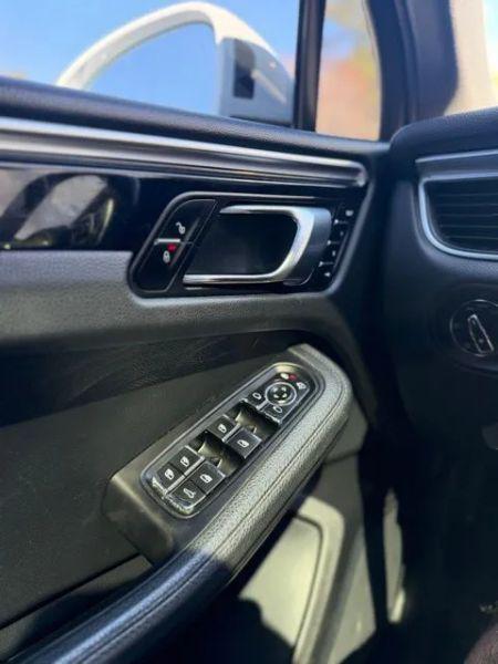 2018 Porsche Macan Base