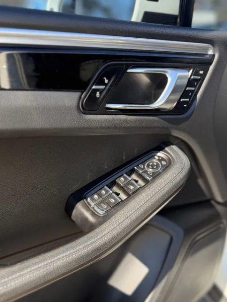 2018 Porsche Macan Base
